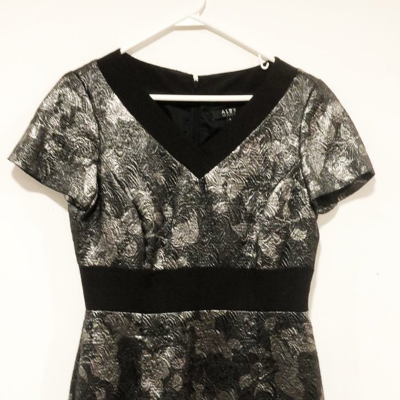 Silver/Pewter metallic brocade dress with black 🖤 - Picture 3 of 9